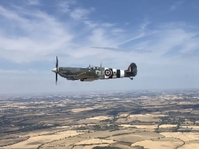 Customer Photo of Wing to Wing with a Spitfire (Squadron Leader)